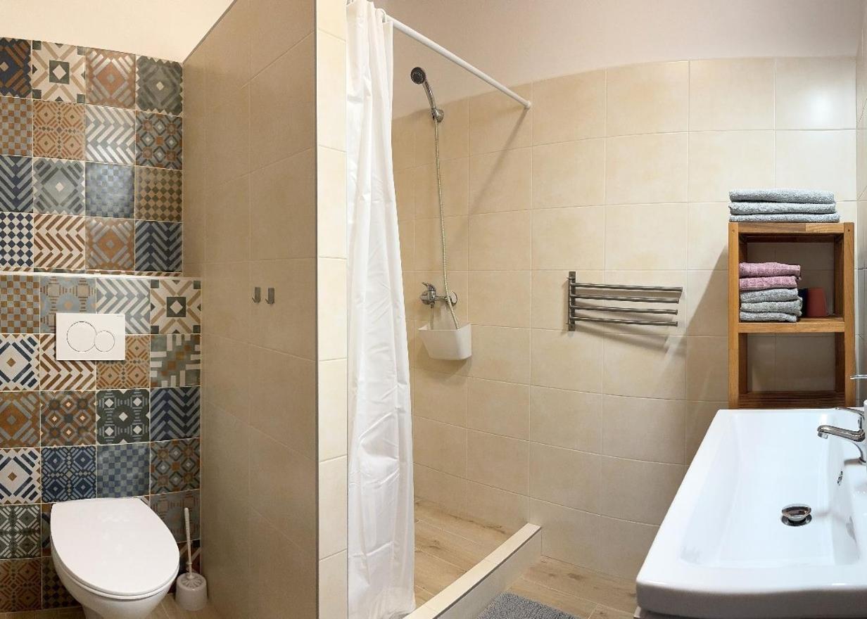 Hotel Atlas Ceske Budejovice Oda fotoğraf